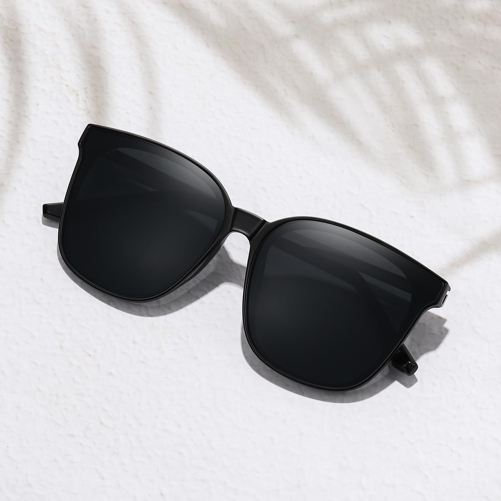 HAOLOTA Metal Frame Cat Eye Sunglasses Women SG1066